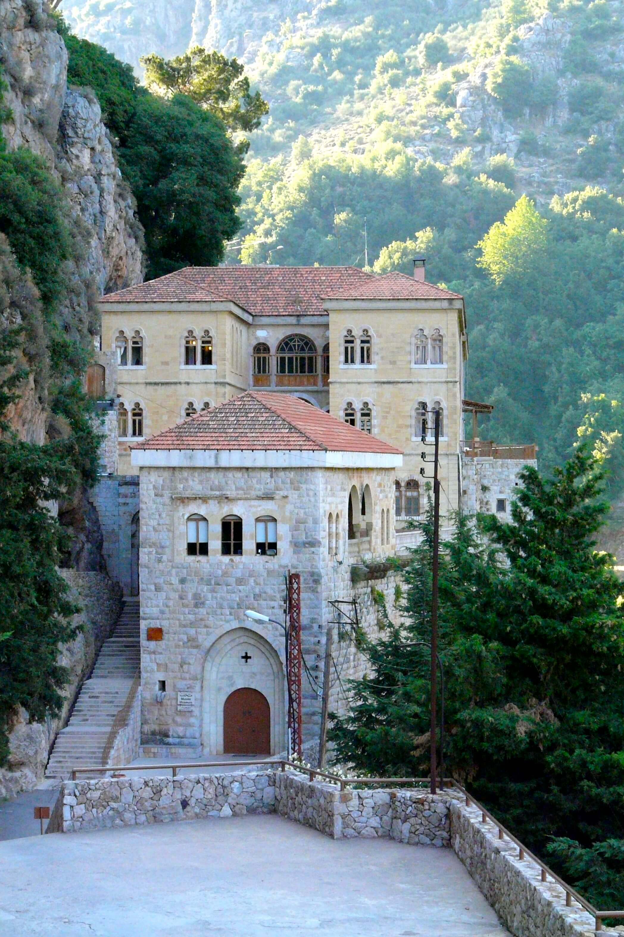 libanon, qadishavallei, qozhaya klooster guesthouse.jpg